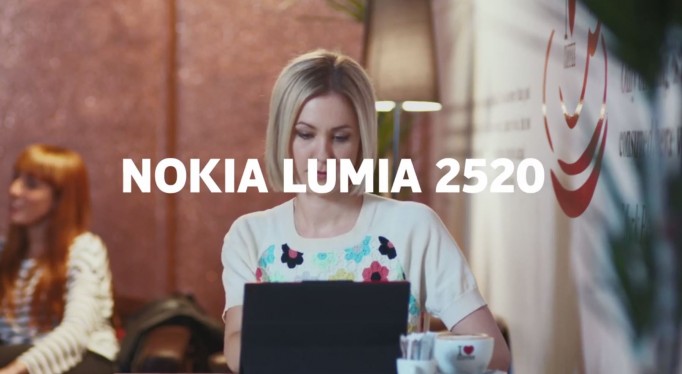 Lumia2520_Ad